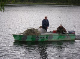 Рыбалка во время нереста на Чистим Волгу на лодках. Акция "Нерест без сетей 2011"
